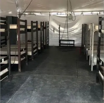 Campamento-Dormitorios