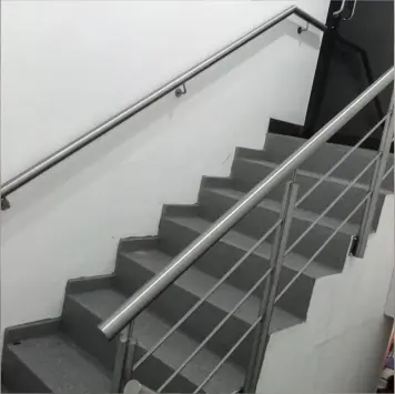 Pasamanos-de-Acero-Inoxidable